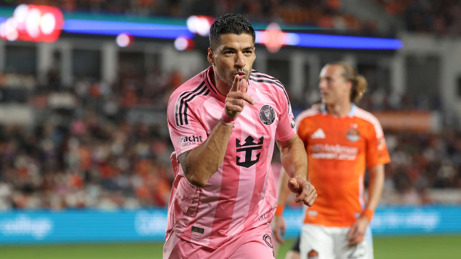 “博格巴德身价因兴奋剂丑闻暴跌至零，智商表现也令人堪忧！”